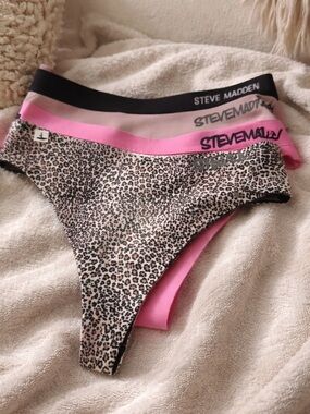 Steve Madden Pack of (4) Small Leopard Print,Pink,Black,Beige Bikini Thong NWT